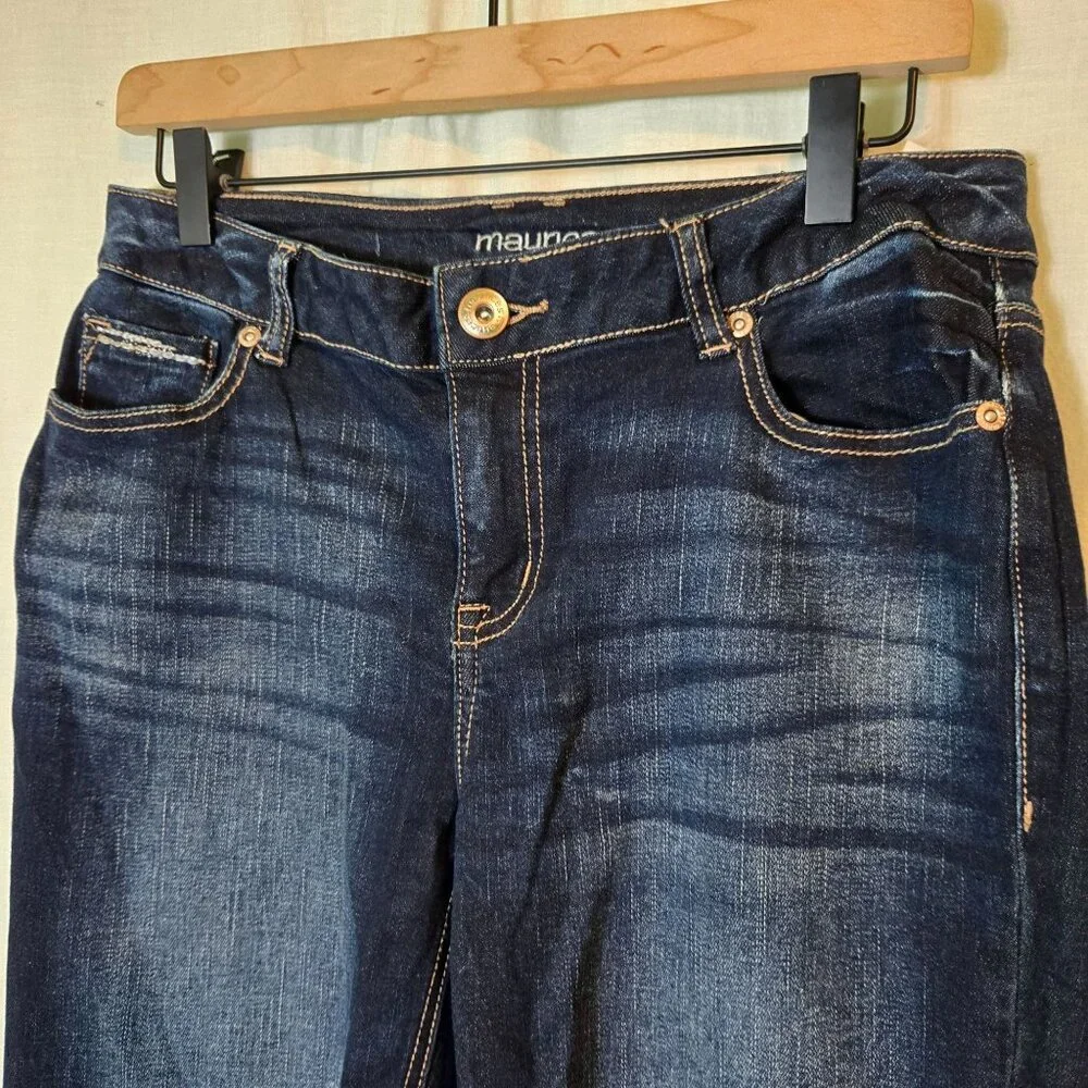 Maurices jeans womens 5/6 Medium wash heavy-stitching cropped